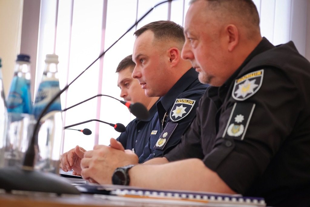 очільник національної поліції україни іван вигівський провів нараду з керівним складом поліції дніпропетровської області