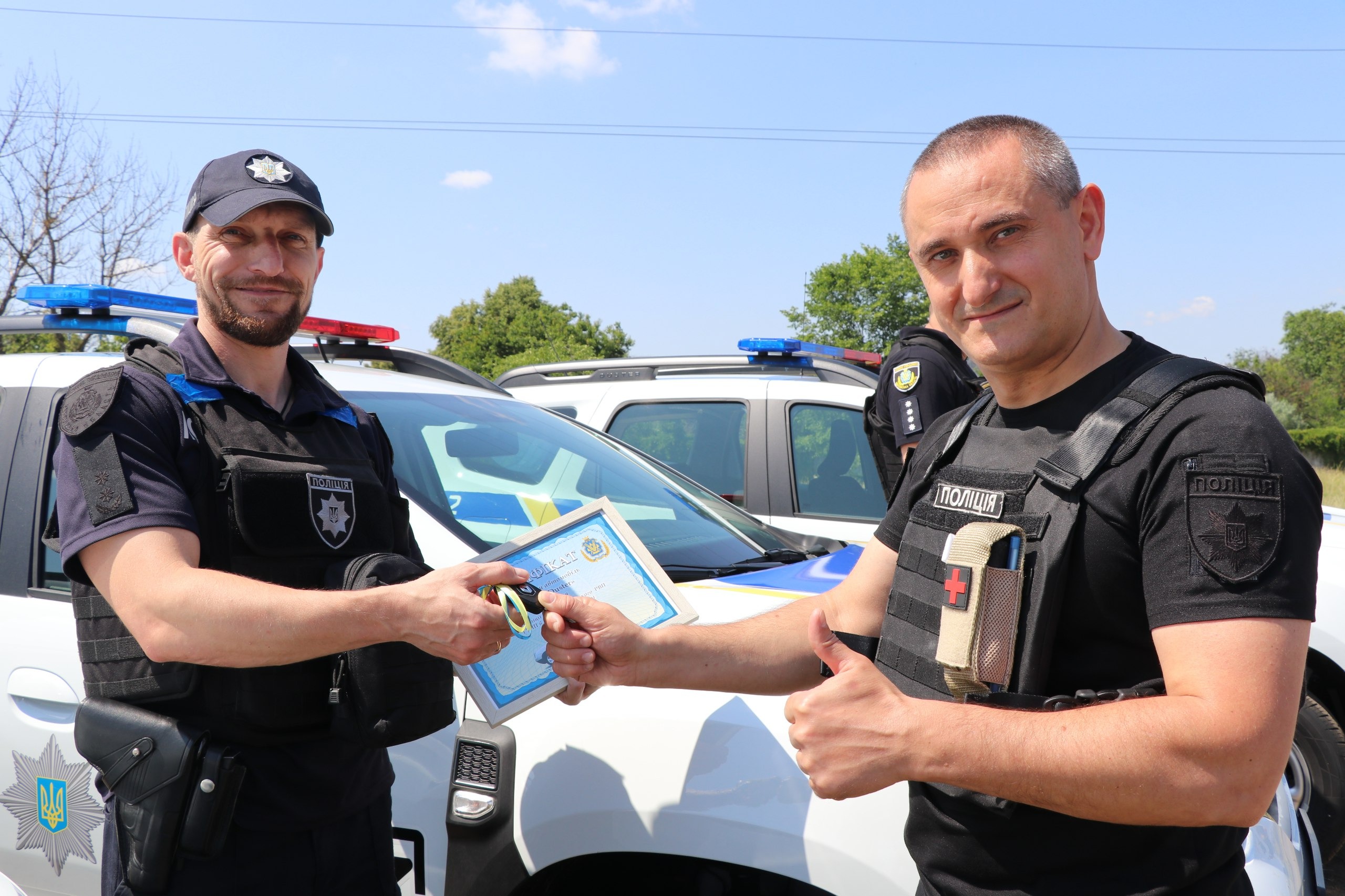 на херсонщині чергові частини отримали нові службові автомобілі від національної поліції україни
