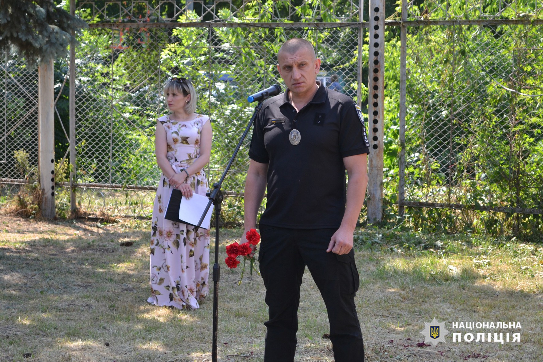 у монастирищі відкрили меморіальну дошку на честь загиблого поліцейського вадима періжка