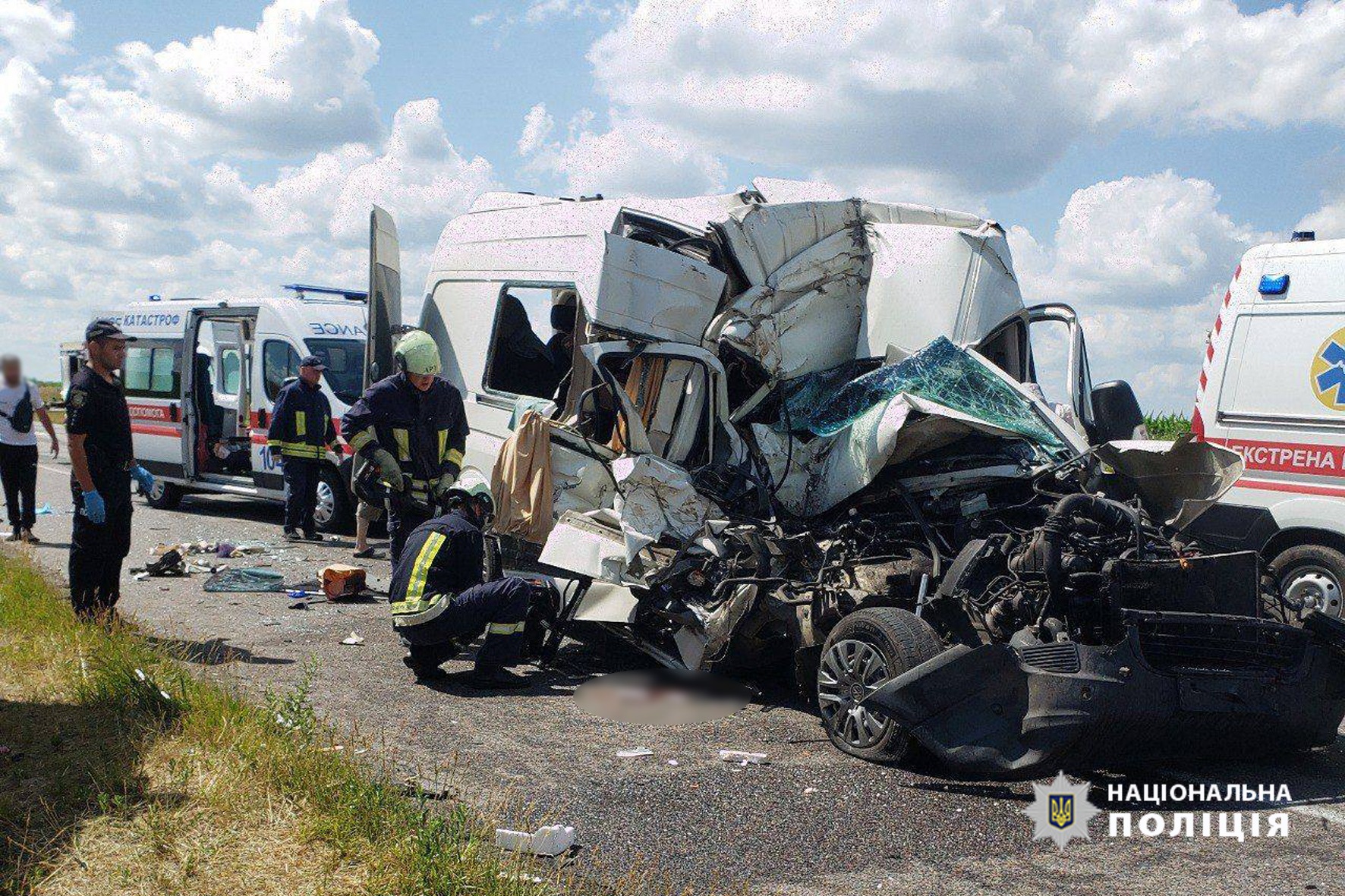 на уманщині слідчі встановлюють обставини дтп, в якій загинуло четверо осіб