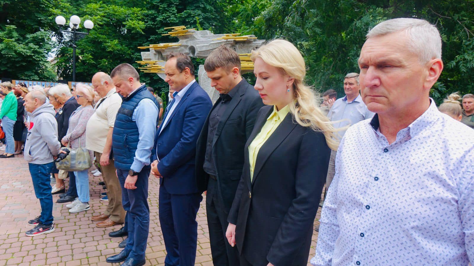у івано-франківську «дзвоном пам’яті» вшанували загиблих захисників україни
