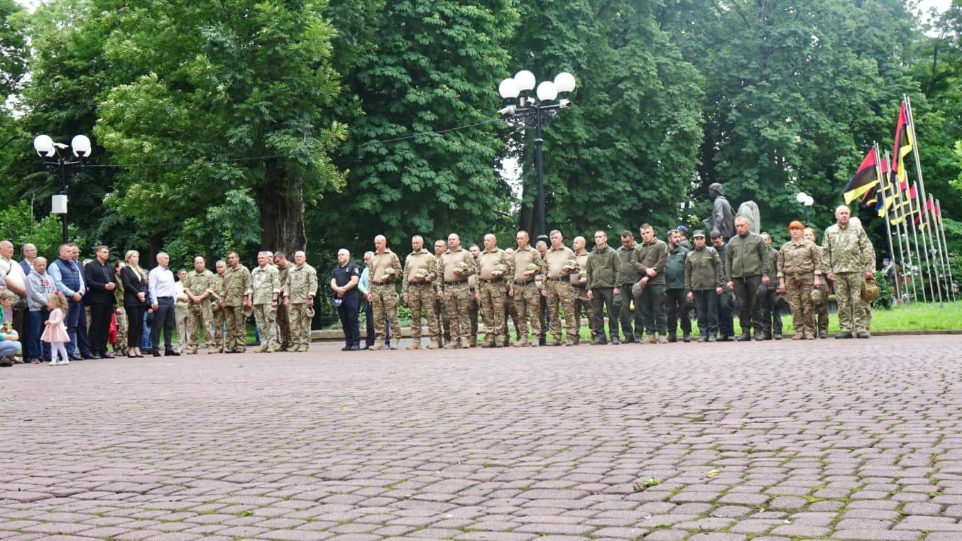 у івано-франківську «дзвоном пам’яті» вшанували загиблих захисників україни