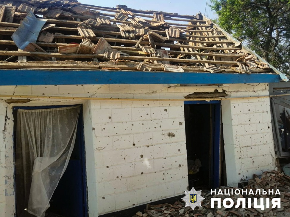 за добу працівники поліції задокументували наслідки 82 ворожих ударів по території запорізької області, є загиблий та поранені за добу працівники поліції задокументували наслідки 82 ворожих ударів по території запорізької області, є загиблий та поранені