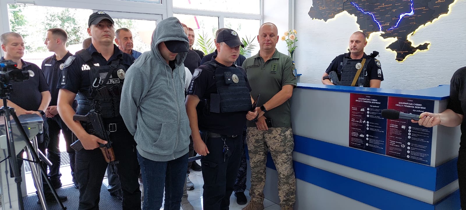 у територіальних підрозділах поліції одещини продовжують впроваджувати систему фіксації всіх дій щодо затриманих осіб