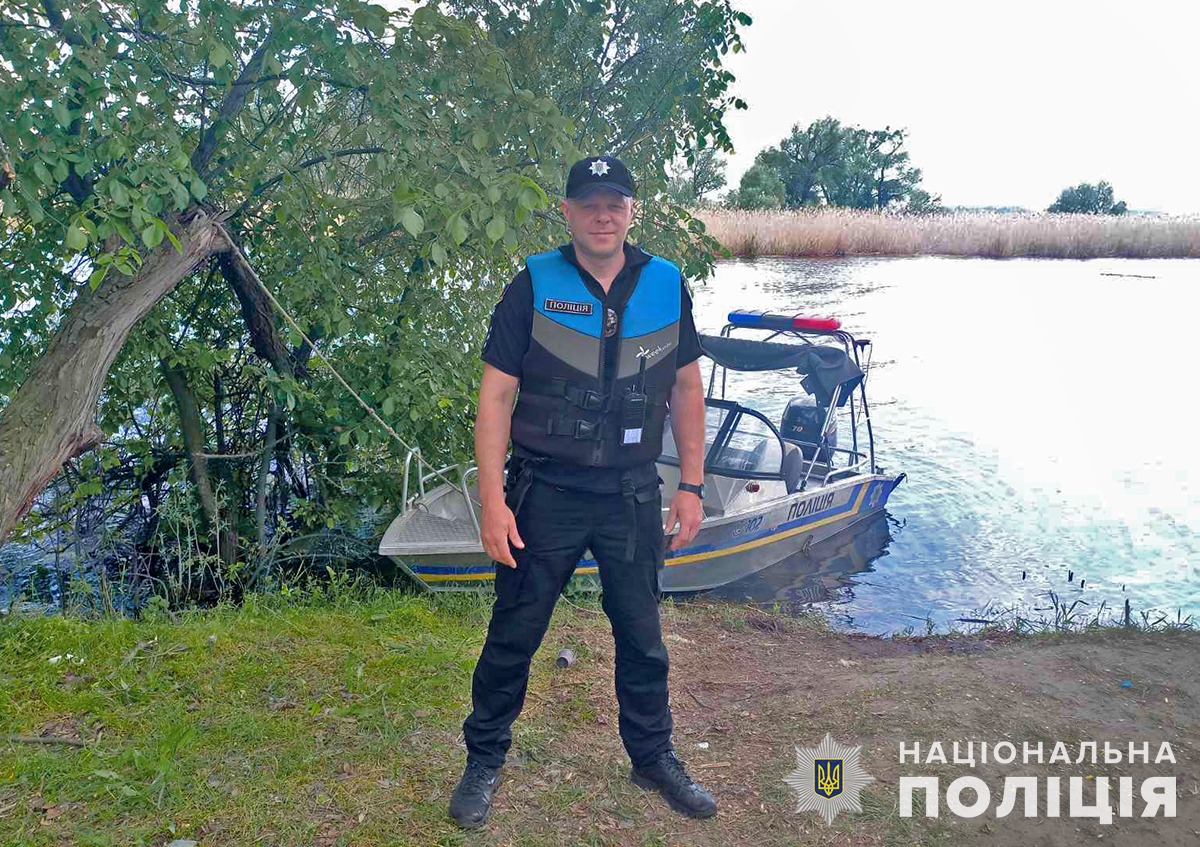«мрію патрулювати звільнені акваторію та узбережжя азовського моря», - про службу та плани на майбутнє «водного» поліцейського дмитра лазарика