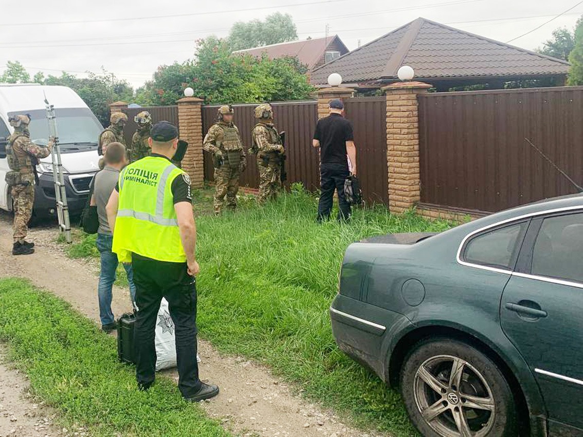 вбив і спалив банкіра: на чернігівщині поліцейські затримали підозрюваного у жорстокому вбивстві