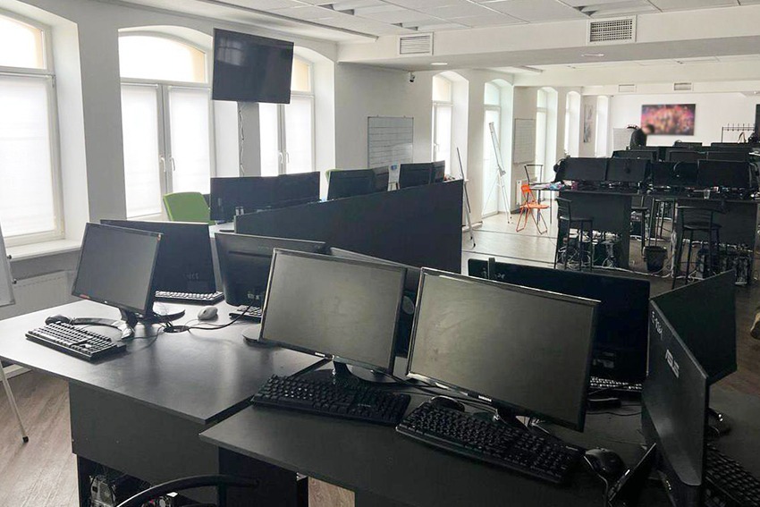 столичні поліцейські розпочали кримінальне провадження за фактом діяльності call-центру у подільському районі