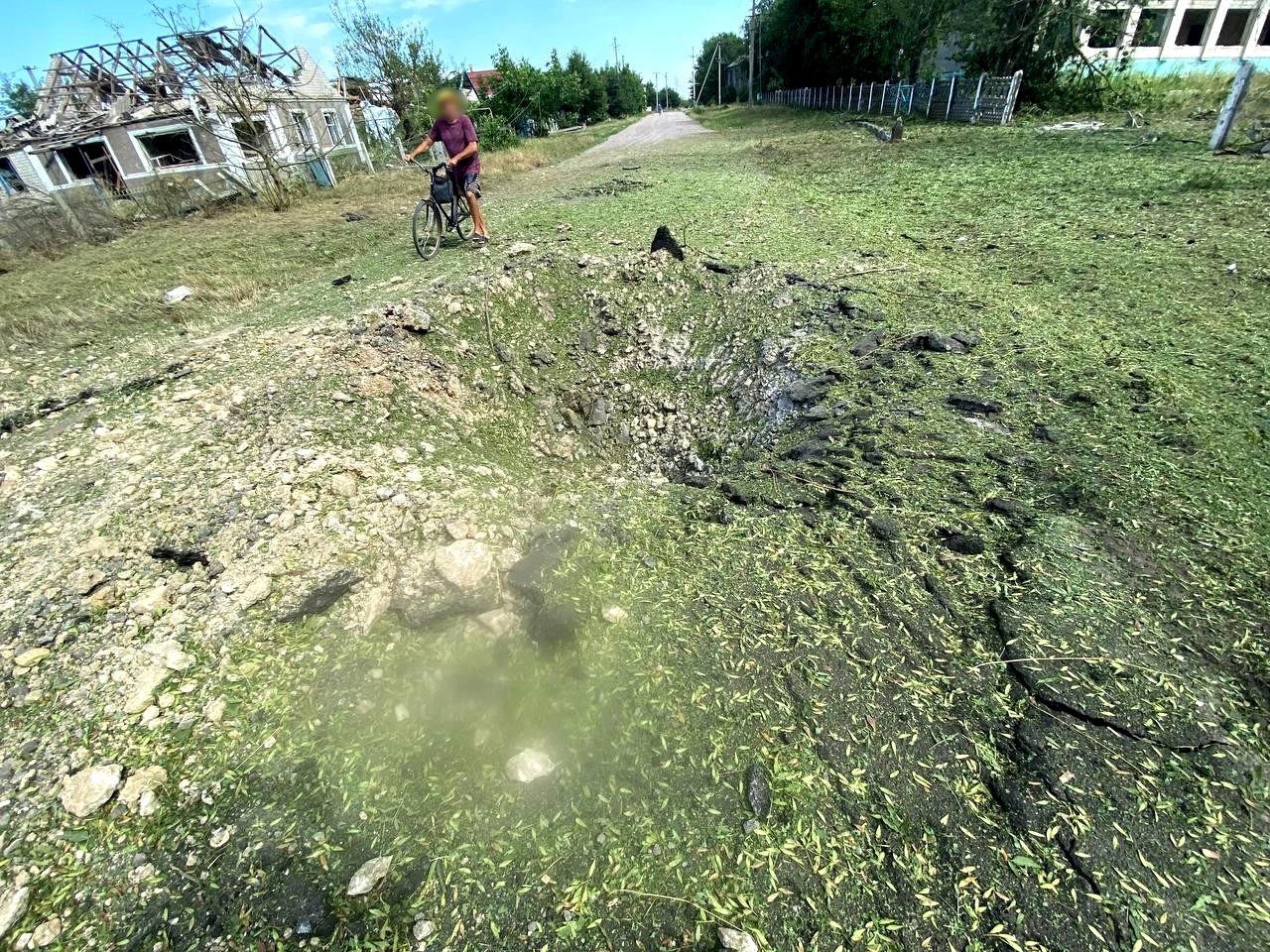 на херсонщині внаслідок російських обстрілів вбито лікаря та поранено 5 медпрацівників
