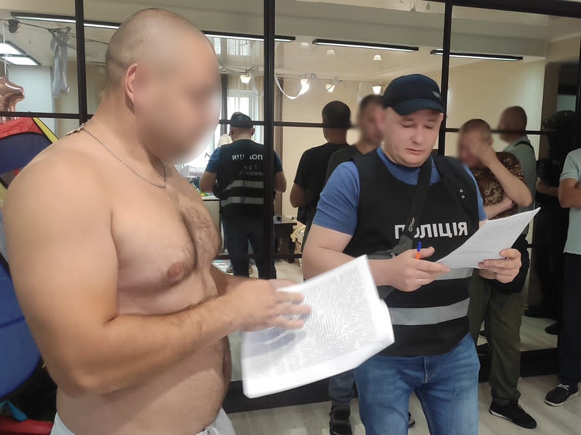 володимир нідзельський: правоохоронці чернігівщини припинили діяльність злочинної групи, яка переправляла ухилянтів за кордон