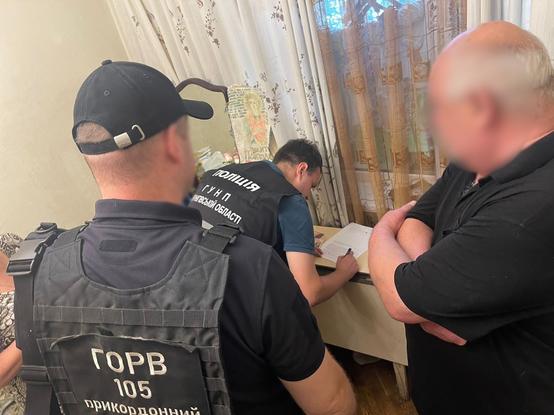 володимир нідзельський: правоохоронці чернігівщини припинили діяльність злочинної групи, яка переправляла ухилянтів за кордон