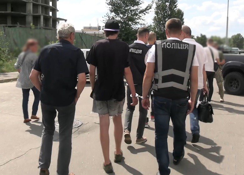 дмитро шумейко: «поліція києва затримала чоловіка за підпал 12 автівок військовослужбовців»