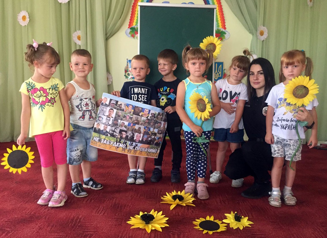 ювенальні поліцейські чернігівщини спільно з дітлахами з усієї області долучилися до всеукраїнської акції «сонях»