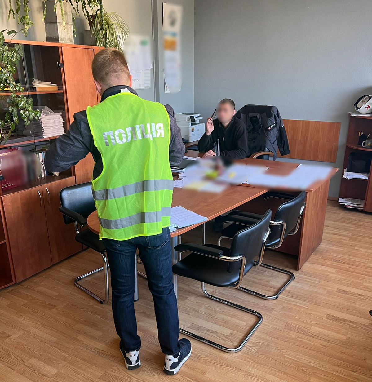 привласнення грошей на реконструкції шляхопроводу: столичні правоохоронці провели ряд обшуків у посадовців