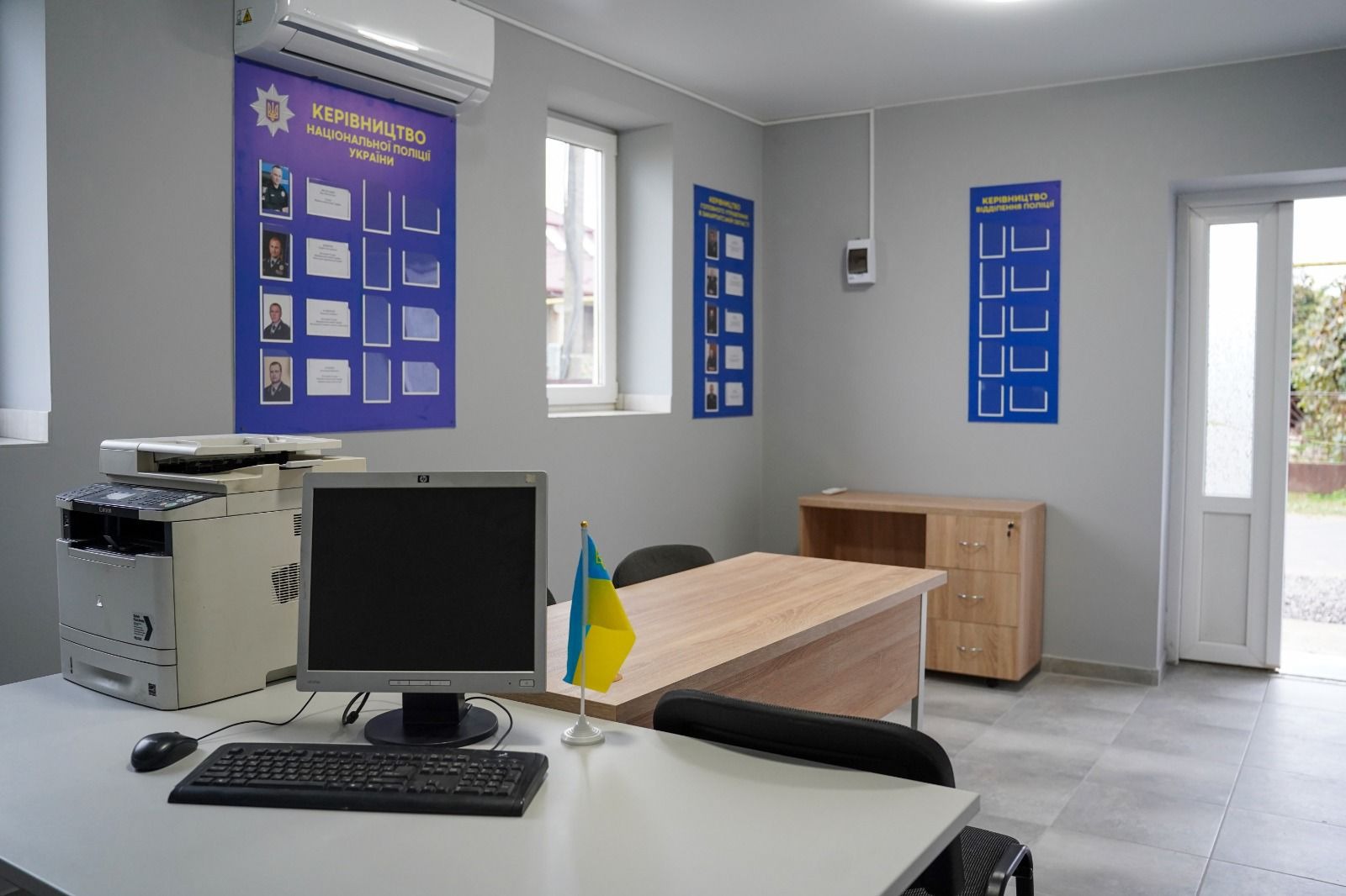 на ужгородщині відкрили ще одну поліцейську станцію та представили нового поліцейського офіцера громади