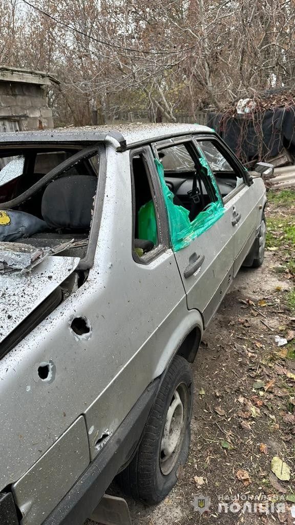 чотири громади нікопольського району перебували під прицільним вогнем окупанта: правоохоронці оглянули місця ударів та задокументували наслідки