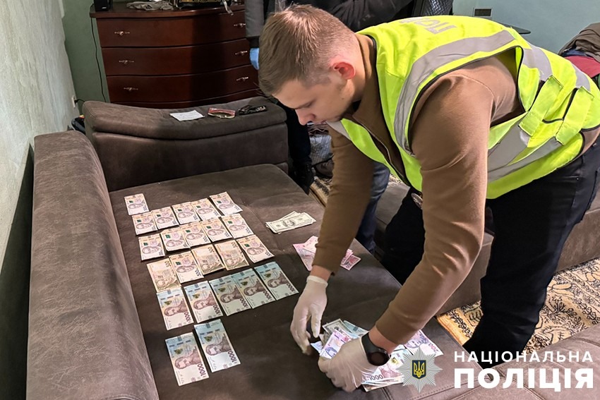 поліцейські києва спільно із сбу ліквідували масштабний наркотрафік та затримали учасників злочинного бізнесу