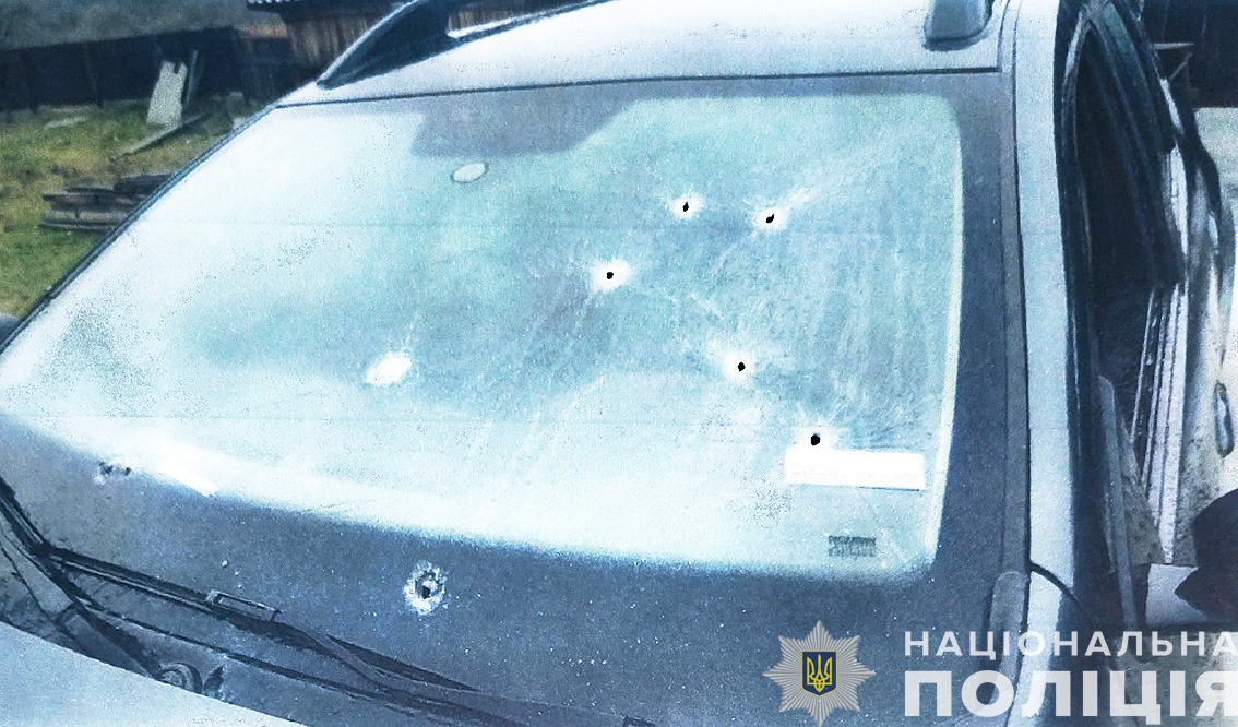 на чернігівщині правоохоронці скерували до суду провадження про розстріл окупантами цивільної автівки з людьми