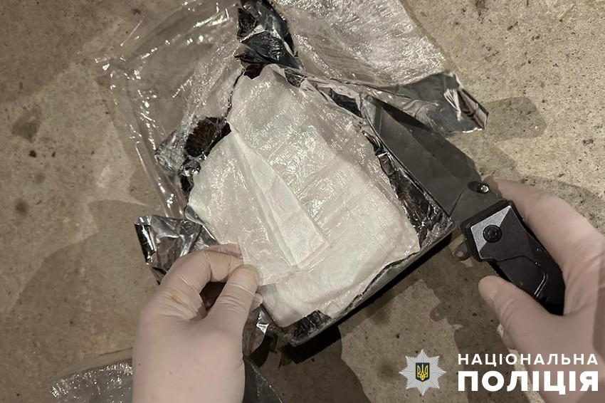 поліція києва перекрила міжнародний канал постачання кокаїну до столиці – фігурантів затримано та повідомлено про підозру