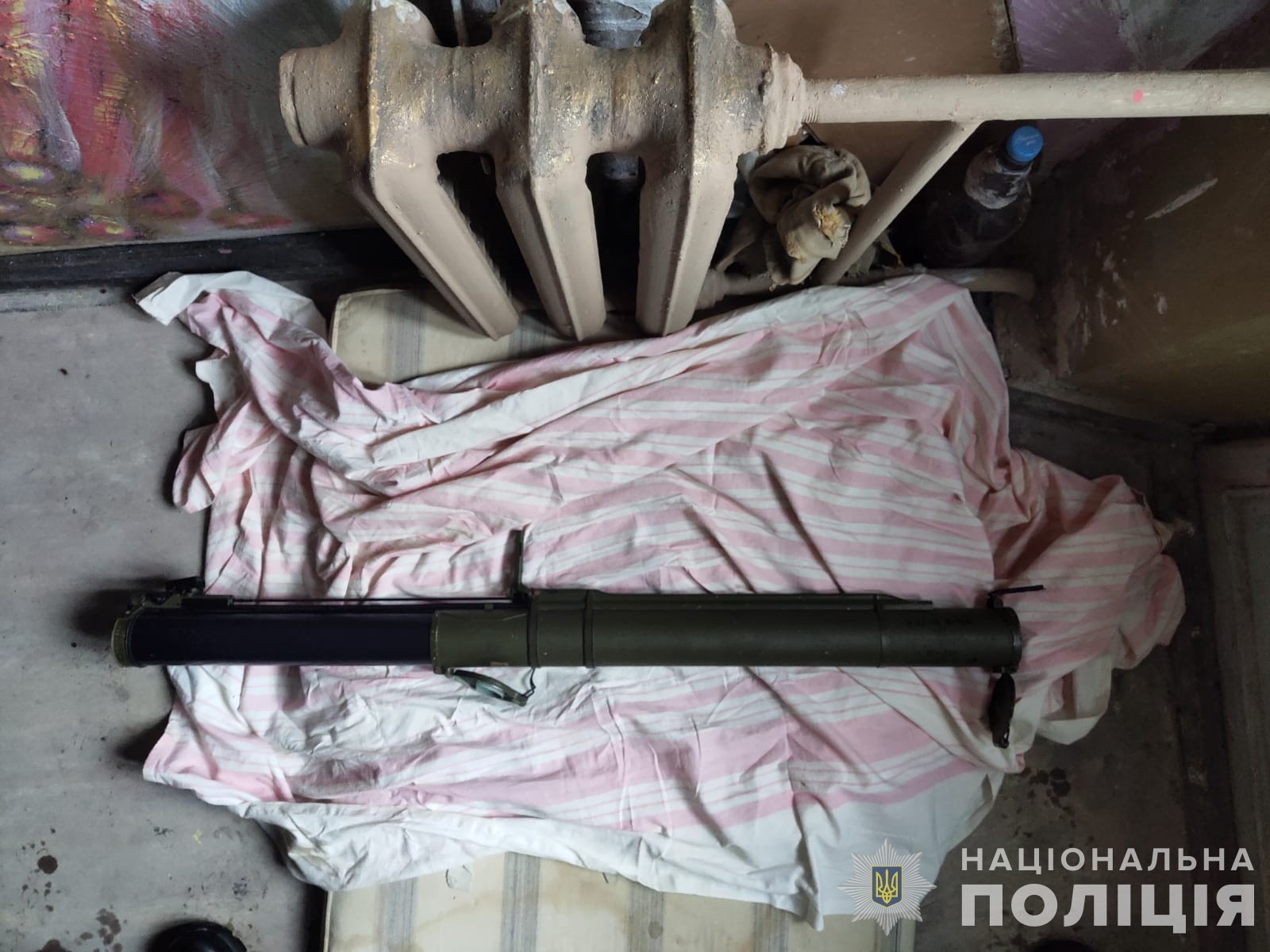 у кривому розі невідомий вистрелив у багатоповерхівку з рпг: за даним фактом поліція відкрила кримінальне провадження