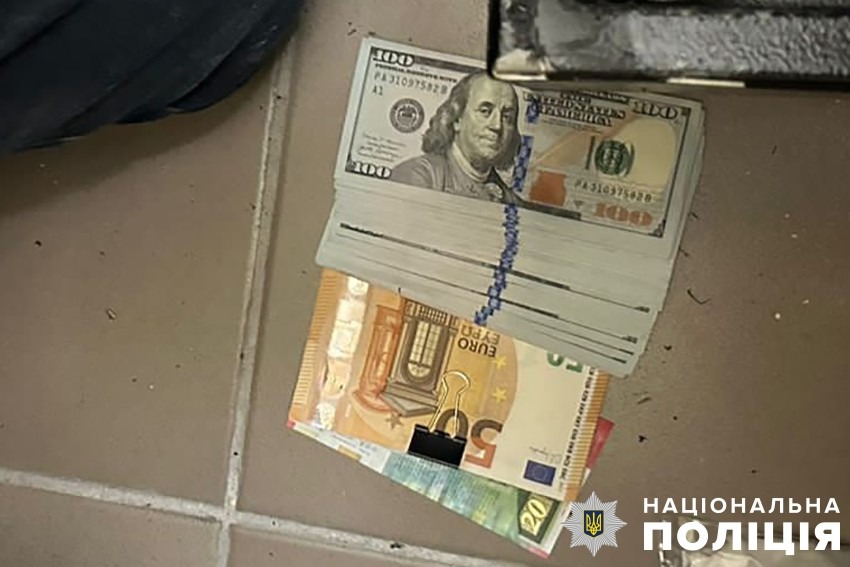 влаштували наркобізнес із мільйонними прибутками щомісяця: поліцейські києва скерували до суду обвинувальний акт відносно організованої групи наркоділків