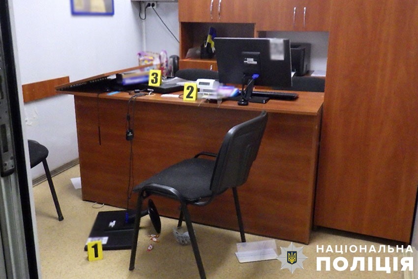 зухвалий напад на фінансову установу – поліцейські києва затримали зловмисника
