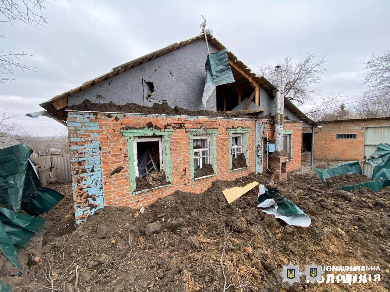 через ворожі обстріли загинуло подружжя: слідчі задокументували наслідки воєнних злочинів росіян на харківщині