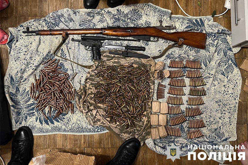 столичні поліцейські перекрили міжрегіональний канал збуту вогнепальної зброї та боєприпасів
