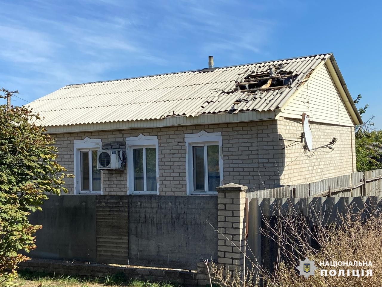 на харківщині через ворожі удари загинула цивільна жінка, ще п’ятеро людей поранені: слідчі задокументували наслідки воєнних злочинів