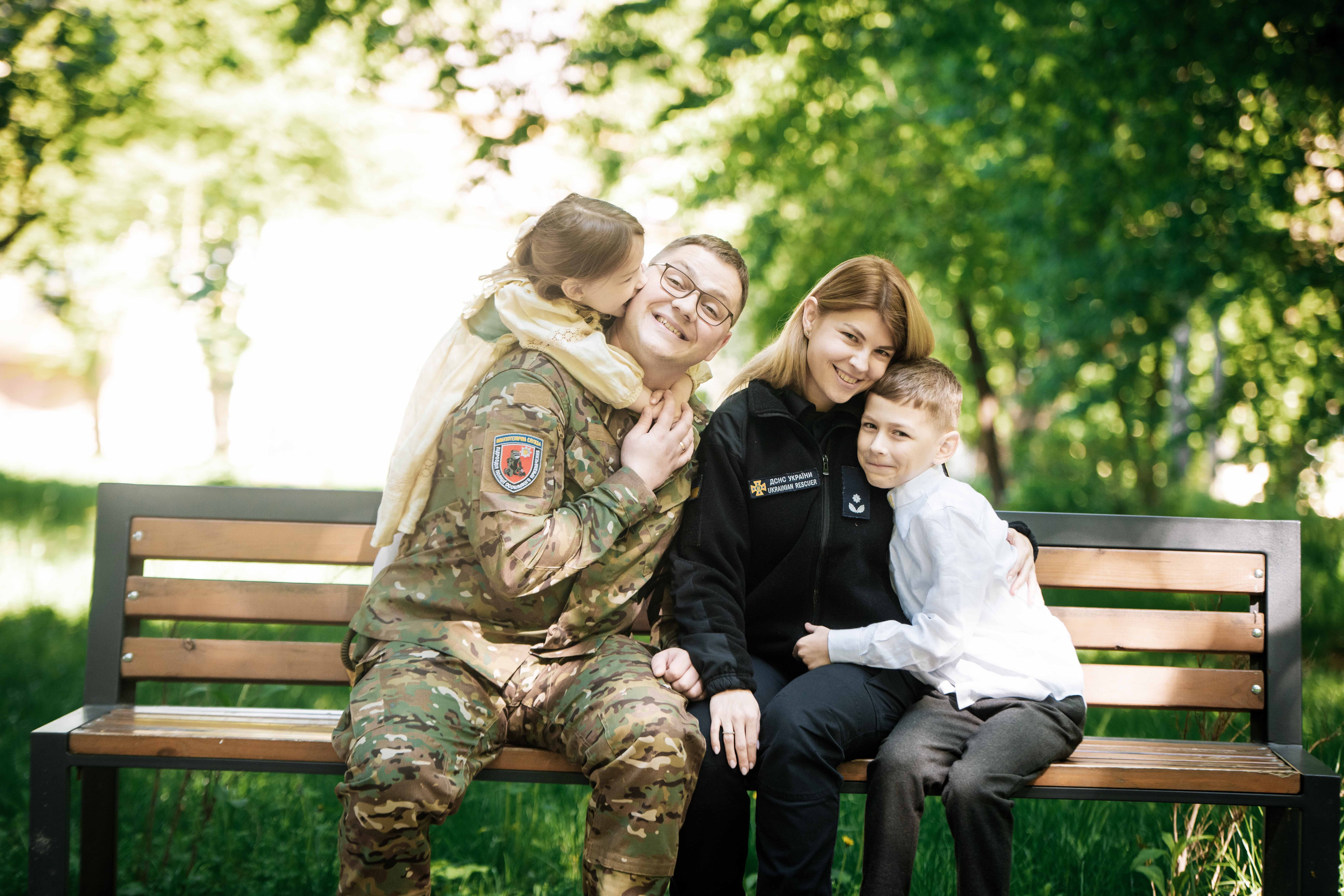 вибухові пастки були замасковані у меблях, техніці та будь-якої хвилини могли здетонувати – рівненський вибухотехнік поліції андрій волянюк про розмінування деокупованих територій