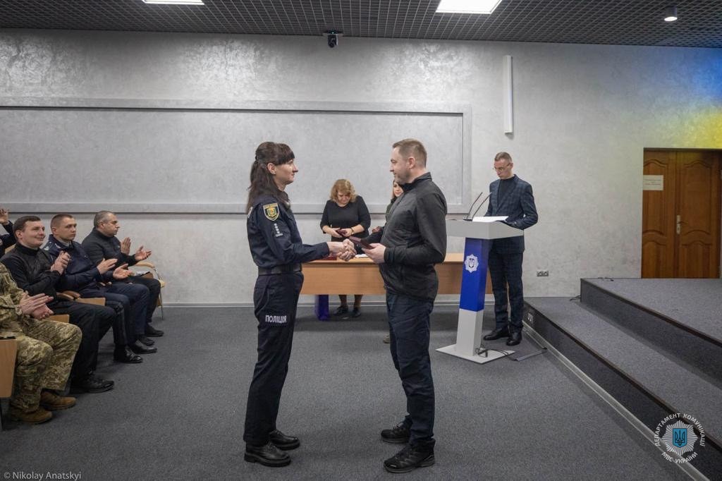 ми обов’язково відсвяткуємо перемогу і подякуємо один одному, що змогли вберегти нашу неньку-державу, - денис монастирський