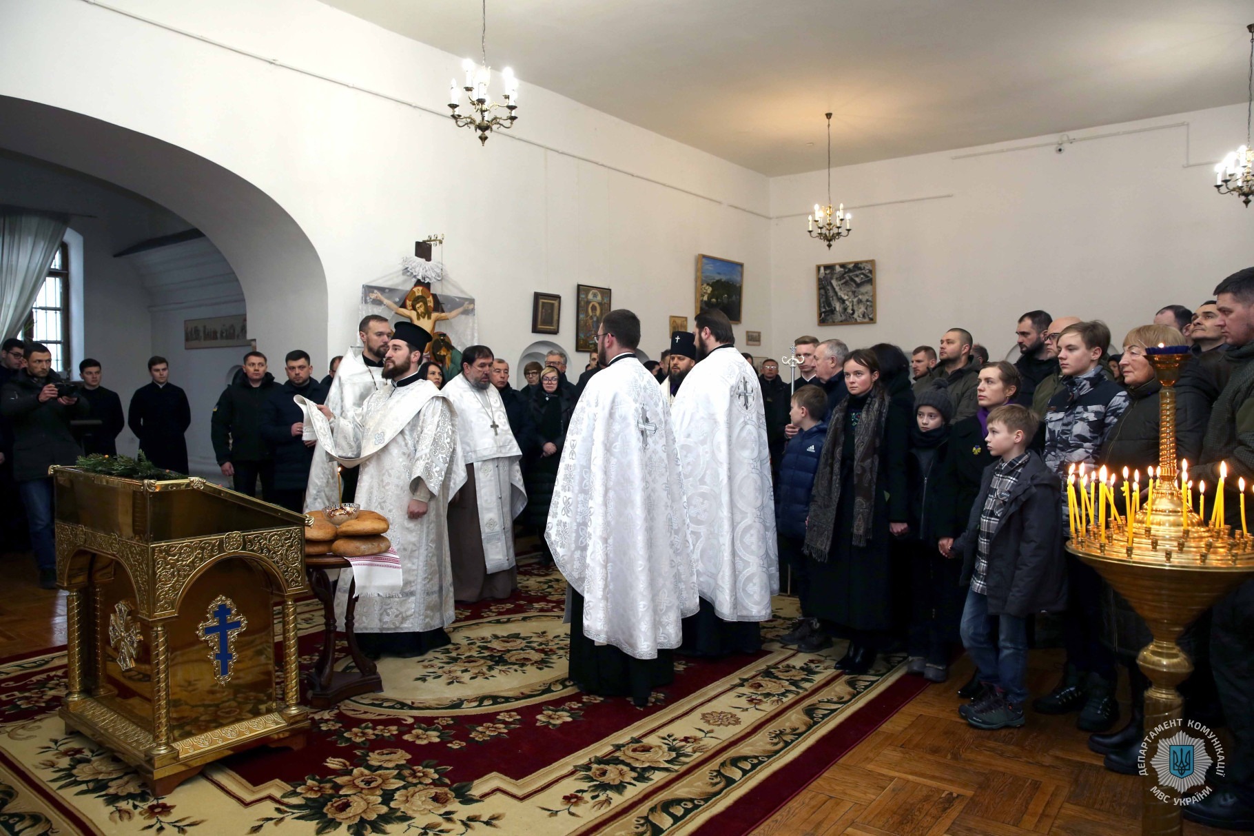 у києві вшанували пам'ять керівництва і працівників мвс, загиблих у авіакатастрофі в броварах