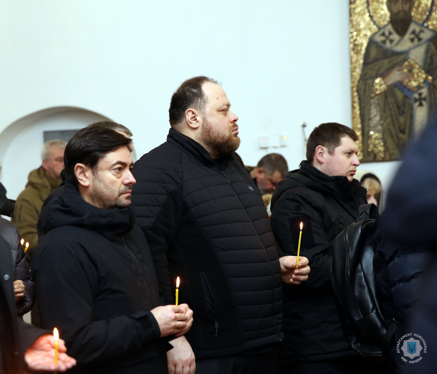 у києві вшанували пам'ять керівництва і працівників мвс, загиблих у авіакатастрофі в броварах