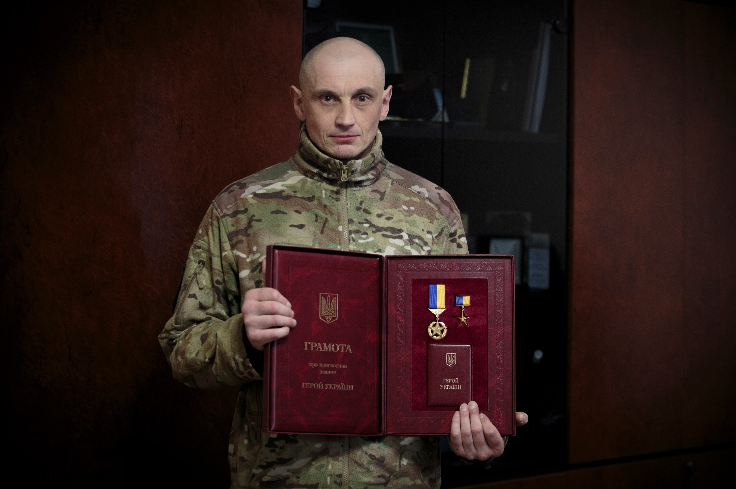 це нагорода всіх наших хлопців – герой україни полковник поліції олег лакуста