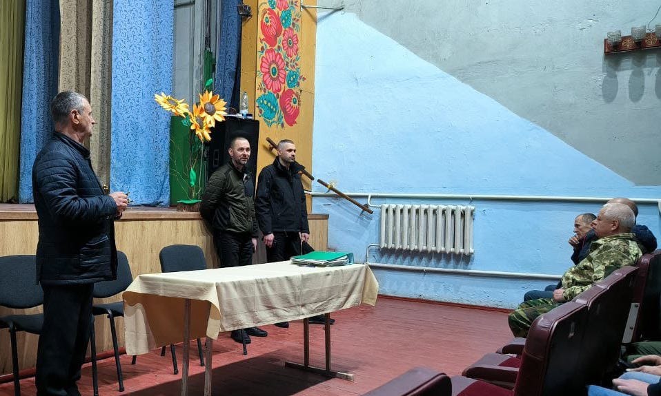 «наша місія тут завершена, пора наступати та перетворити нашу лють на зброю», - добровольці тергромади на волині приєднались до поліцейської «люті»