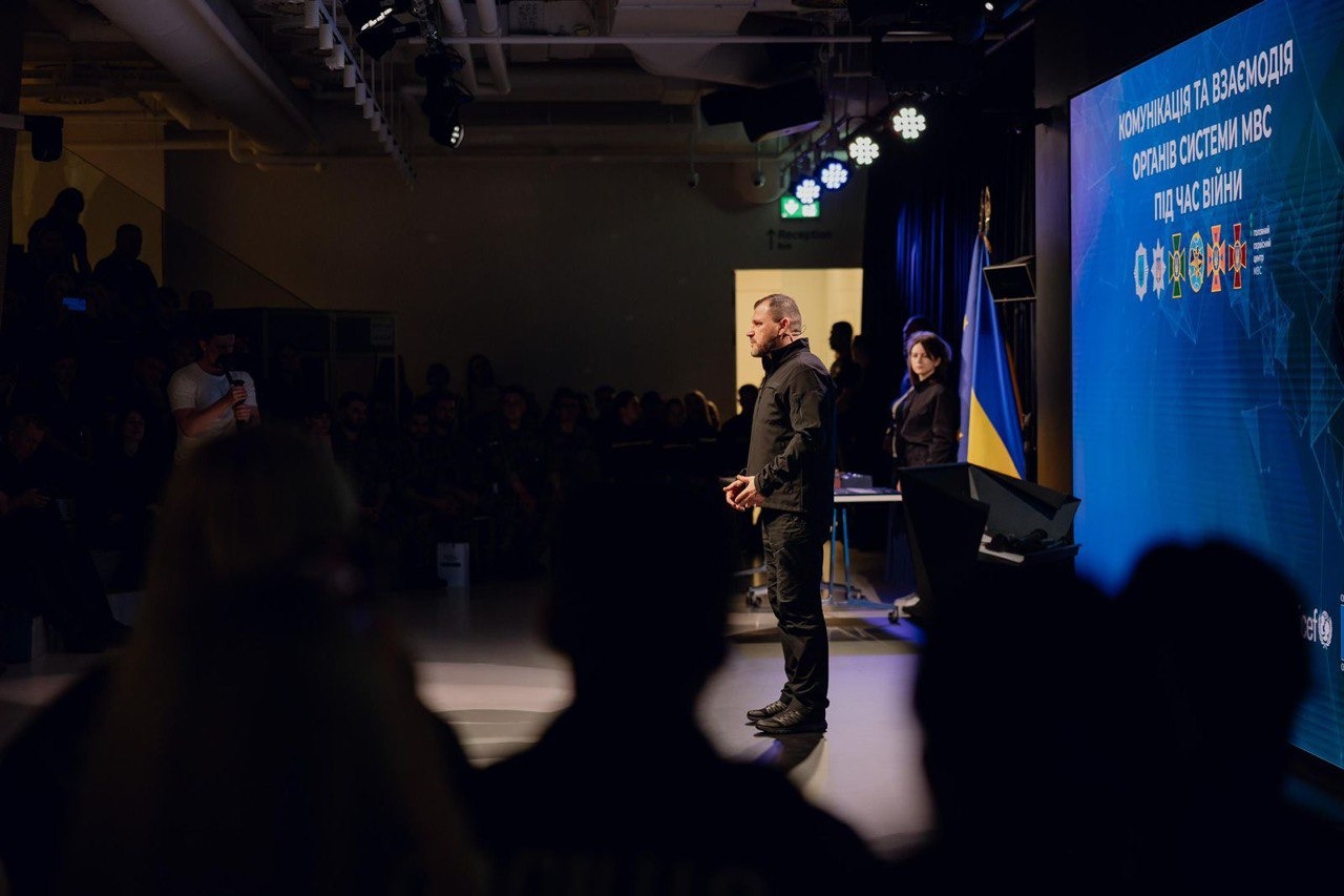 міністр внутрішніх справ україни ігор клименко нагородив працівників комунікаційних підрозділів системи мвс