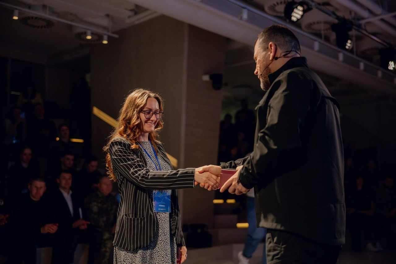 міністр внутрішніх справ україни ігор клименко нагородив працівників комунікаційних підрозділів системи мвс