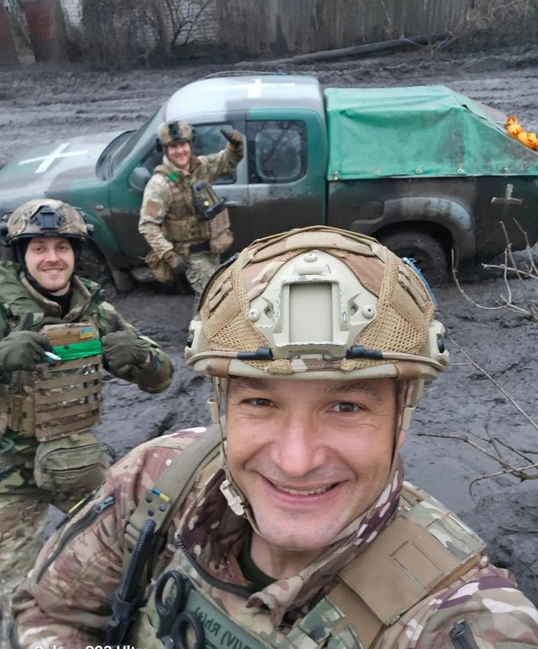 за допомогою дронів коригував вогонь зсу - поліцейський олександр філоненко допомагав знищувати ворога на харківському і донецькому напрямках за допомогою дронів коригував вогонь зсу - поліцейський олександр філоненко допомагав знищувати ворога на харківському і донецькому напрямках