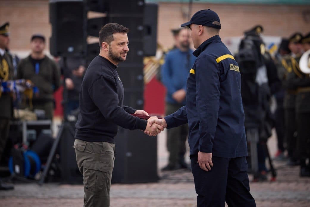 у день захисників і захисниць україни володимир зеленський вручив державні нагороди