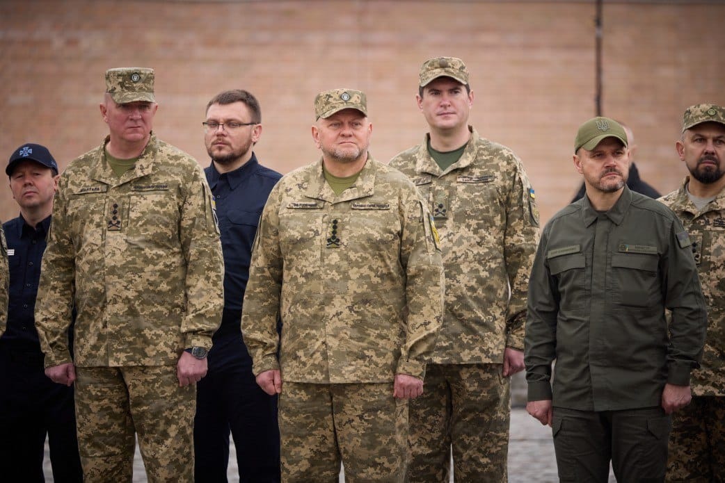 у день захисників і захисниць україни володимир зеленський вручив державні нагороди