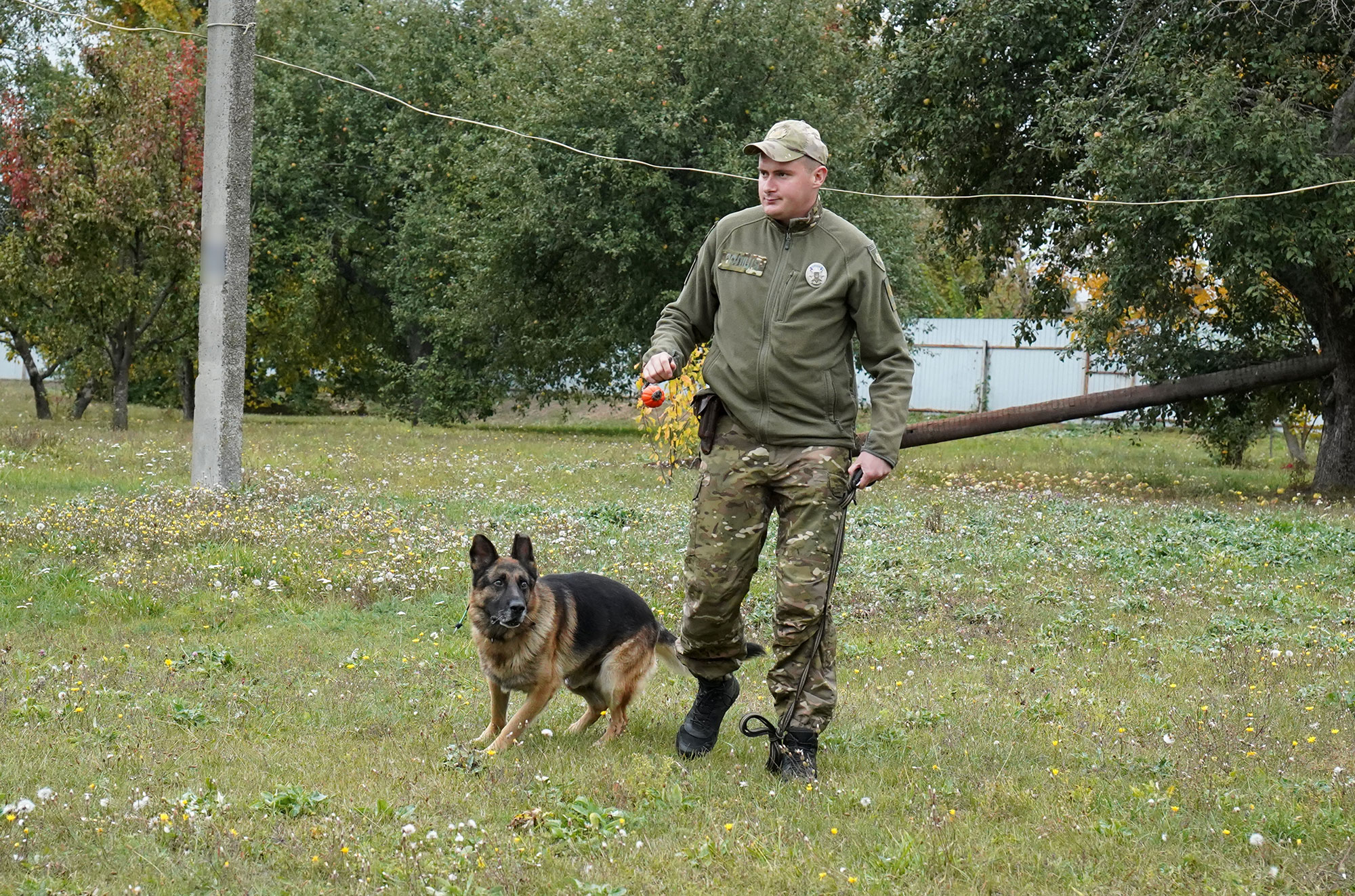 Каністерапія для поліцейських-захисників та їхніх родин