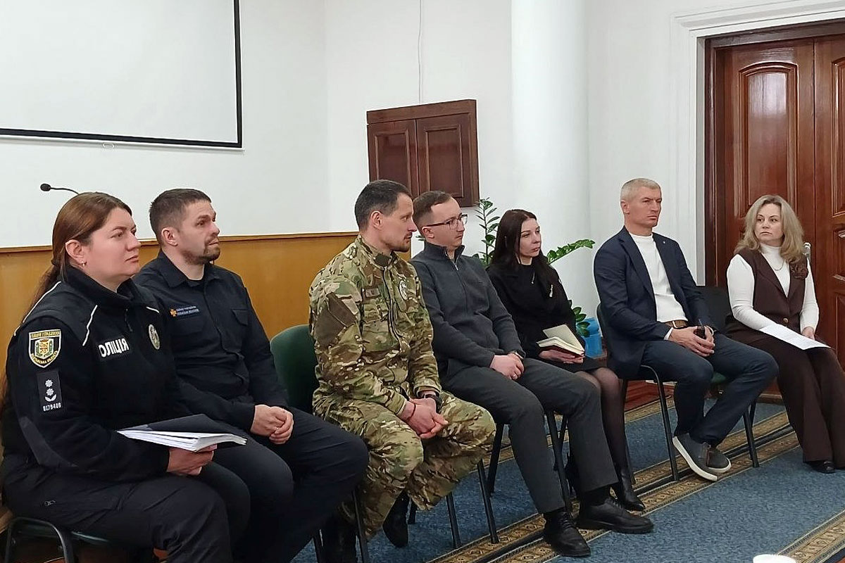 Учасники зустрічі з ветеранами