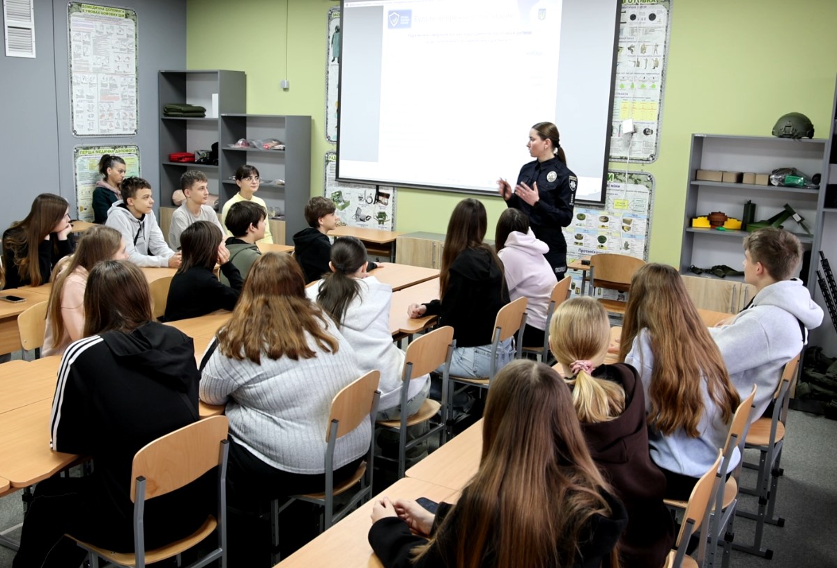 Наталія Лисенко проводить урок