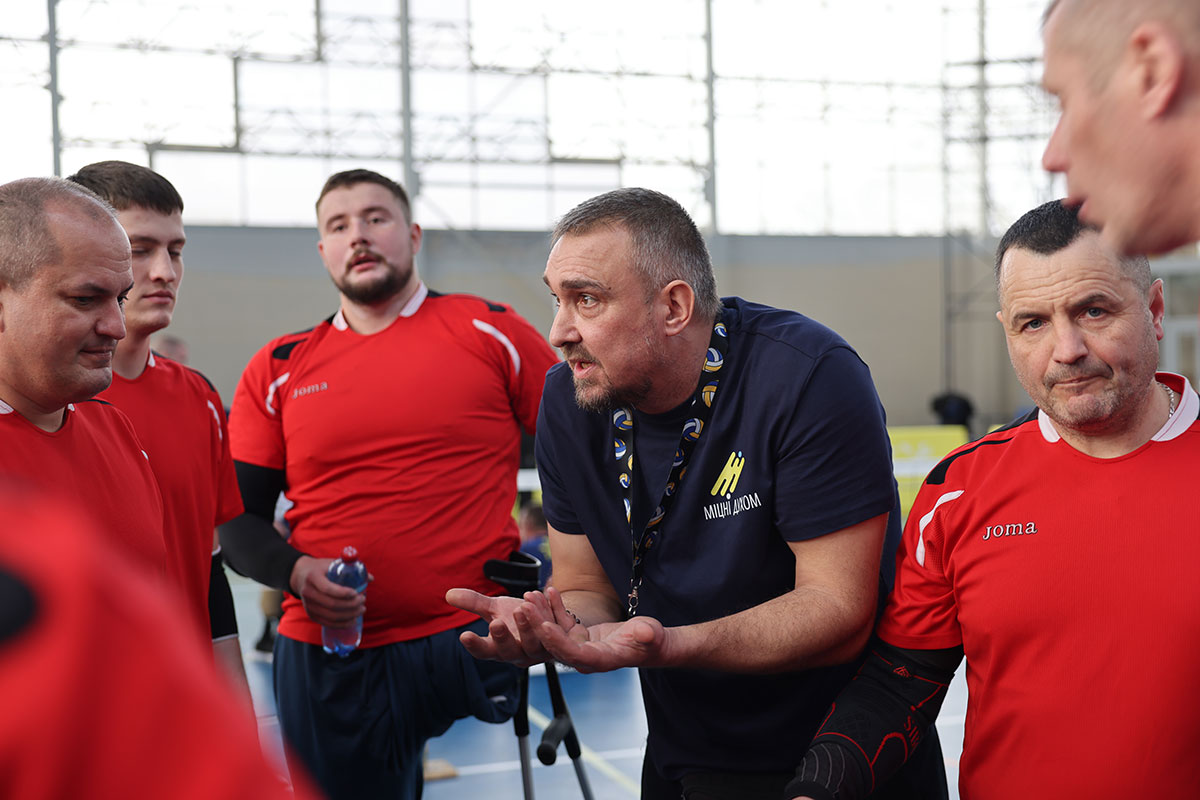 На Полтавщині відбувся відкритий чемпіонат з волейболу сидячи серед ветеранів та ветеранок