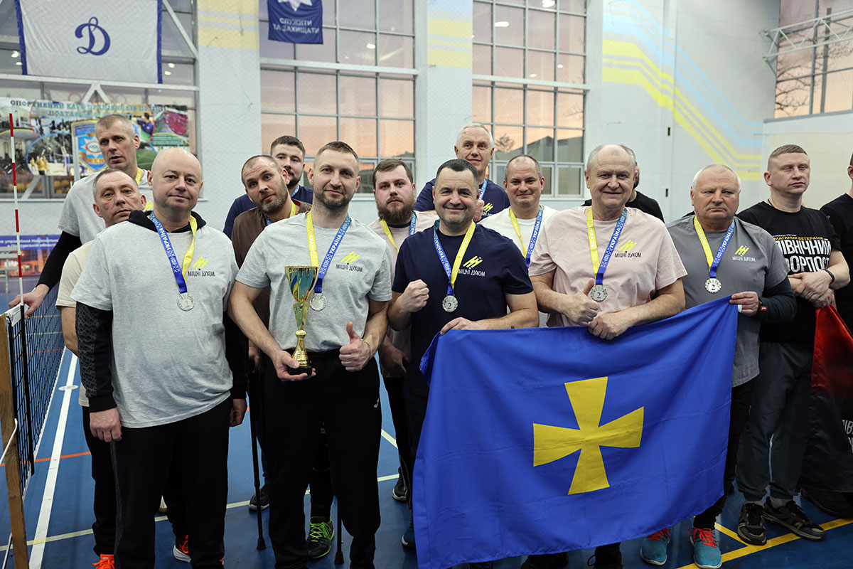 На Полтавщині відбувся відкритий чемпіонат з волейболу сидячи серед ветеранів та ветеранок