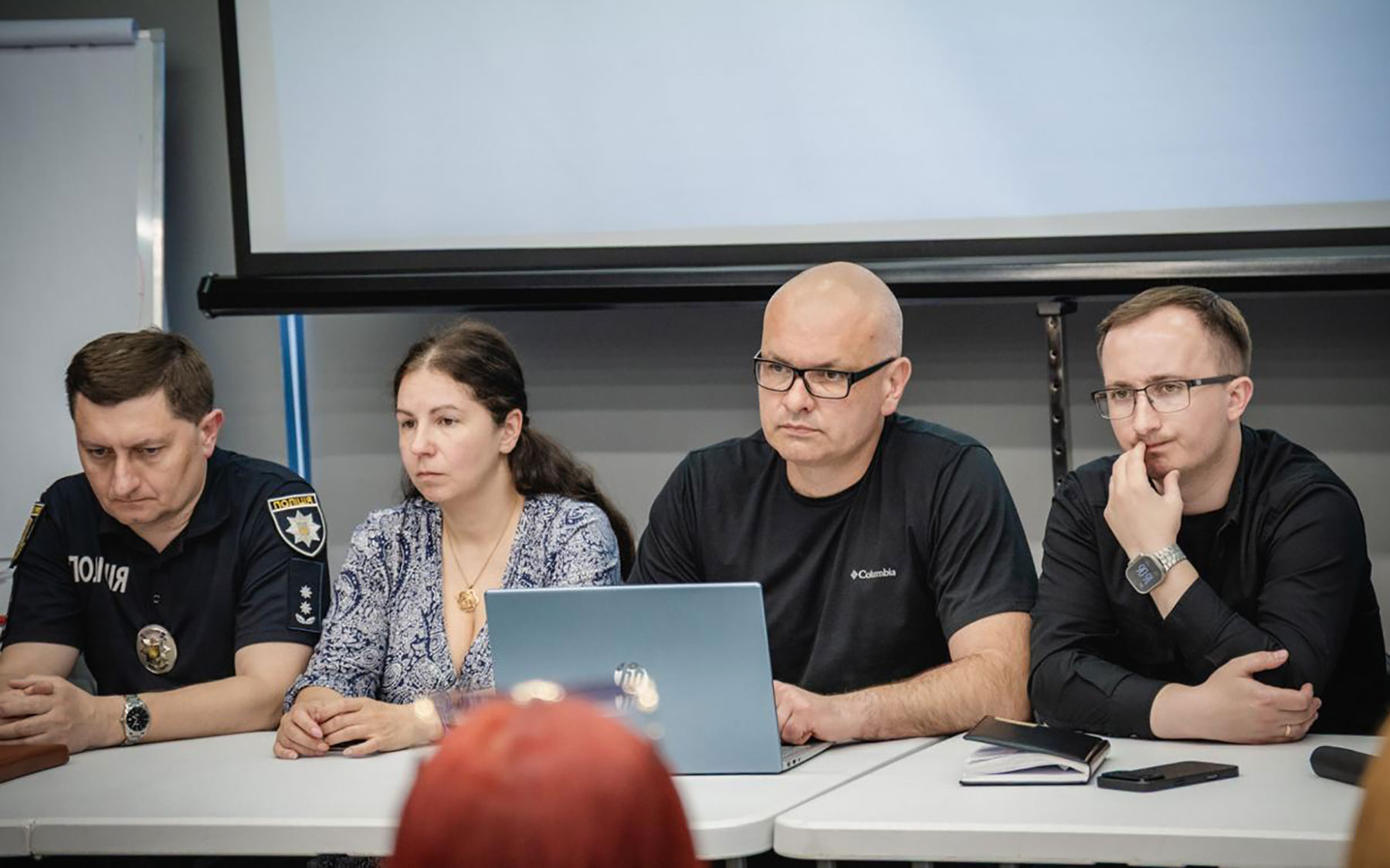 Підтримка родин захисників і захисниць: слідчі поліції Полтавщини взяли участь у зустрічі та надали роз’яснення