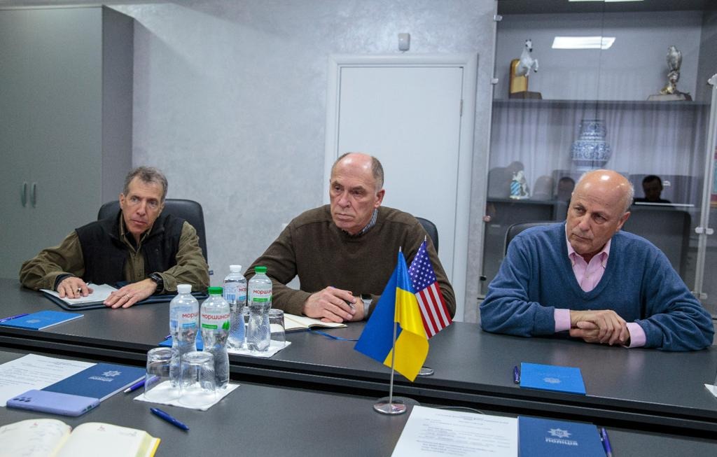 іван вигівський зустрівся з директором форуму дослідження поліцейської діяльності у сша чаком векслером