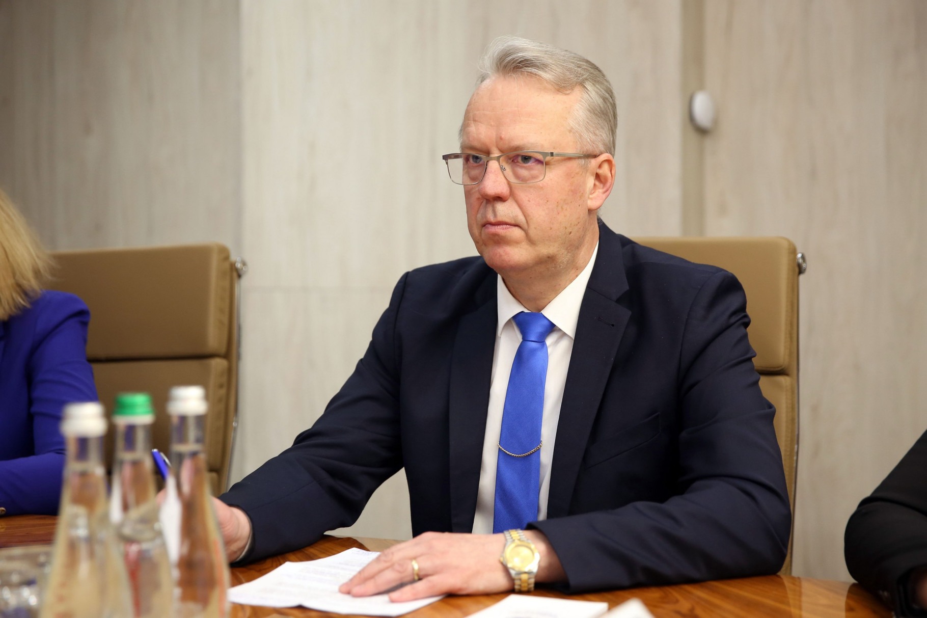 міністр внутрішніх справ україни ігор клименко провів зустріч з головою консультативної місії єс в україні антті хартікайненом