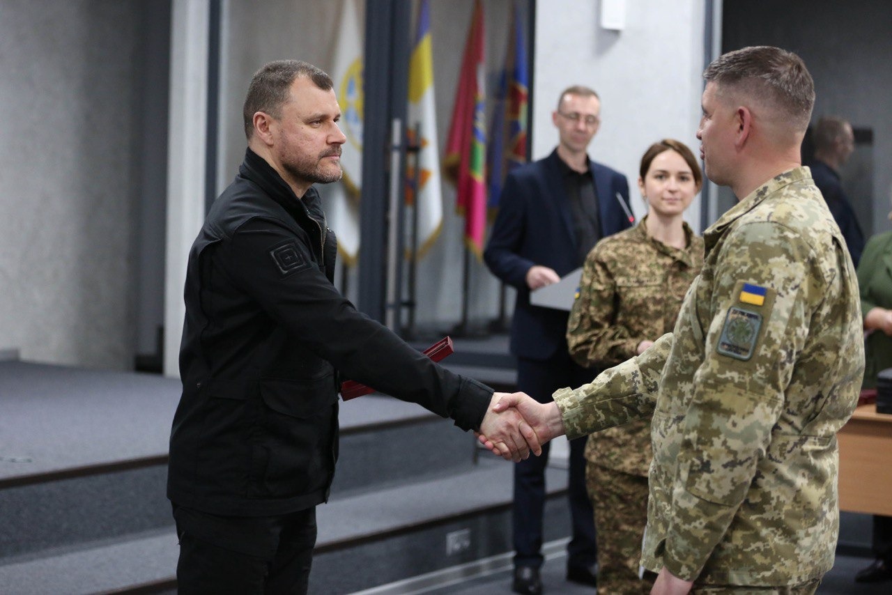 ігор клименко вручив державні нагороди та відомчі відзнаки поліцейським та прикордонникам