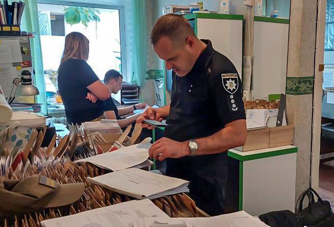 правоохоронці припинили масштабну «схему» видачі довідок влк про непридатність до військової служби - нацполіція