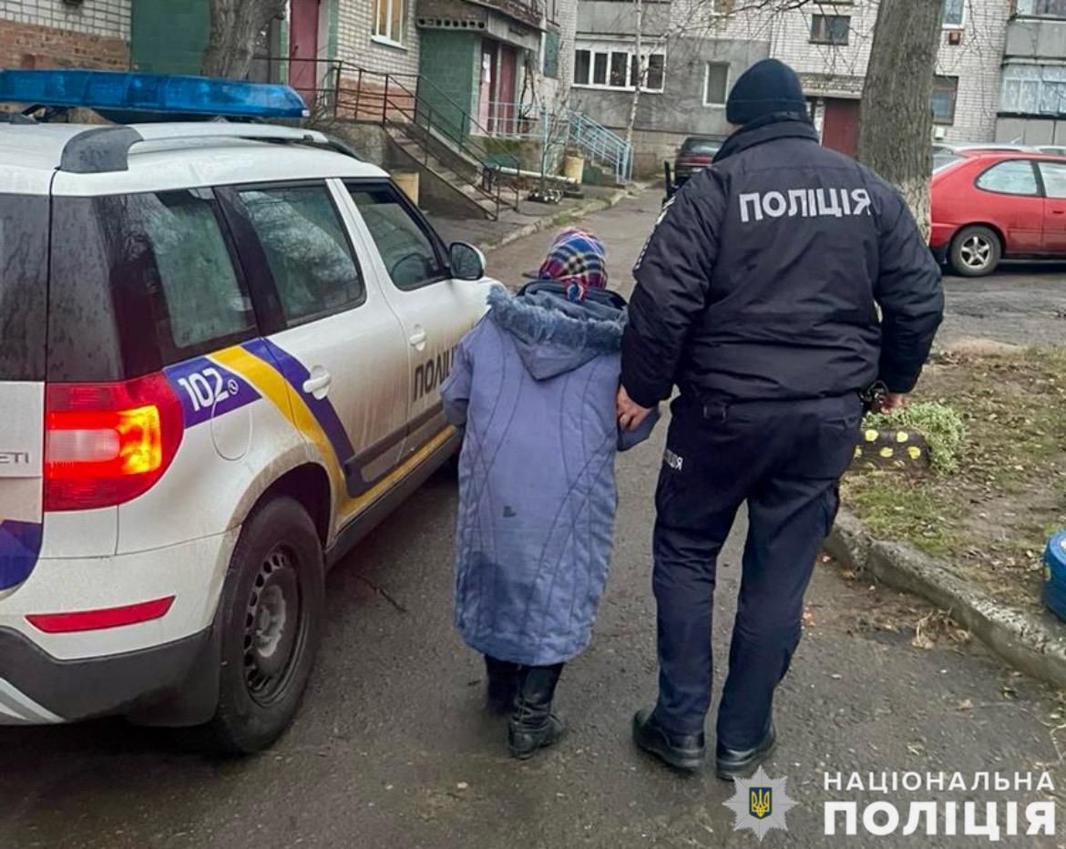 у первомайську поліцейські допомогли розшукати дім 79-річної жінки, яка загубилась та не пам’ятала місця свого проживання